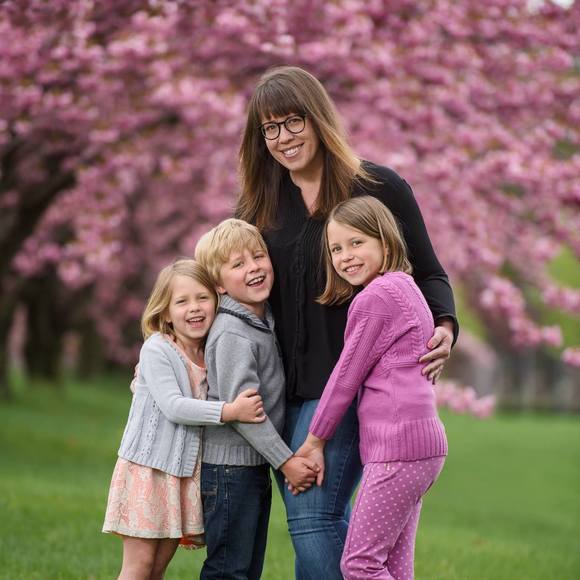 Meet your Posher, Amanda - Picture 1 of 1